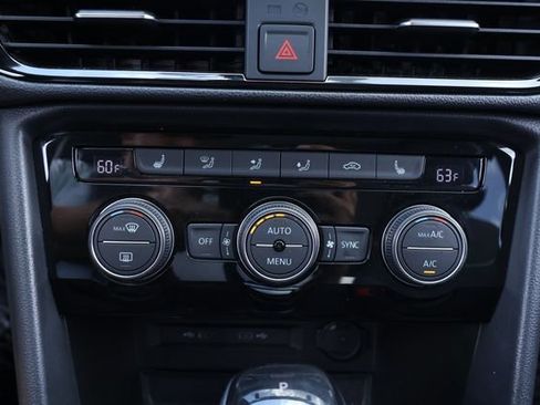 Certified 2024 Volkswagen Taos SE AWD/4WD image 26