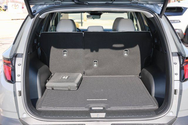 New 2026 Hyundai Tucson SEL Plus FWD image 8