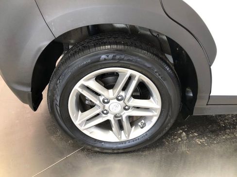 Used 2021 Hyundai Kona SE image 8