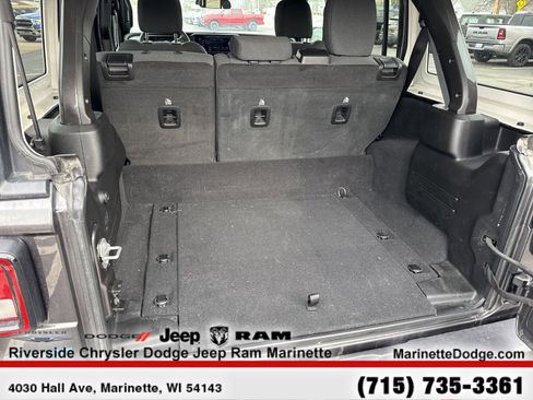 Used 2025 Jeep Wrangler Willys image 9
