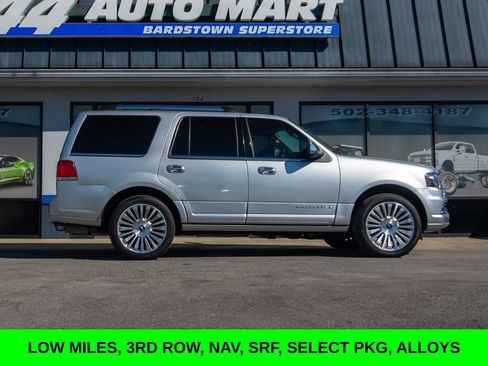 Used 2017 Lincoln Navigator Select image 3