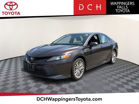 Used 2019 Toyota Camry XLE FWD image 1