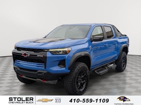 Used 2026 Chevrolet Colorado ZR2 w/ Midnight Edition AWD/4WD image 1