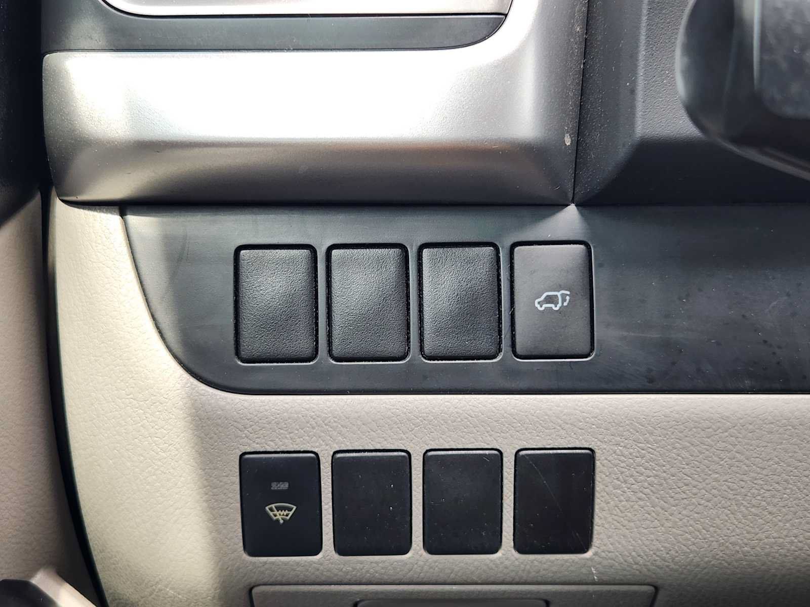 Used 2014 Toyota Highlander XLE FWD image 20