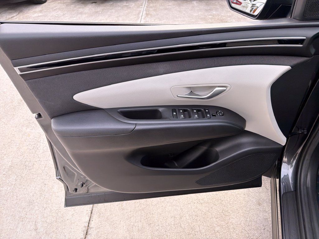 Used 2024 Hyundai Tucson SEL w/ Convenience Package FWD image 17