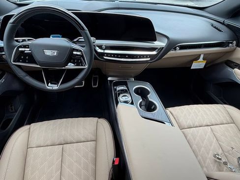 New 2026 Cadillac Lyriq Signature Sport w/ Nappa Leather Package RWD image 10