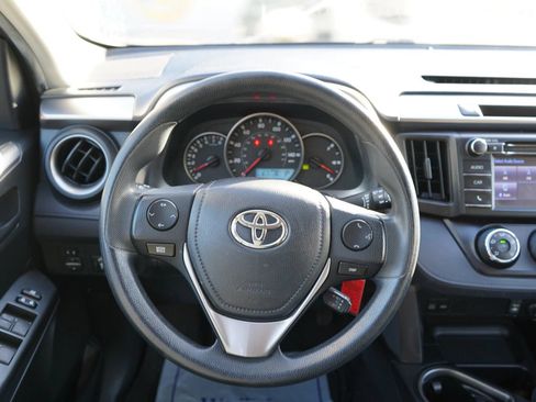 Used 2016 Toyota RAV4 LE FWD image 14