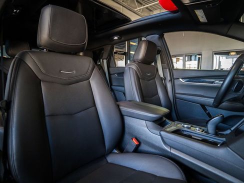 Used 2023 Cadillac XT5 Premium Luxury image 13