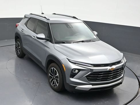 Used 2024 Chevrolet TrailBlazer LT FWD image 21
