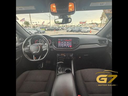 Used 2025 Dodge Durango GT AWD/4WD image 11
