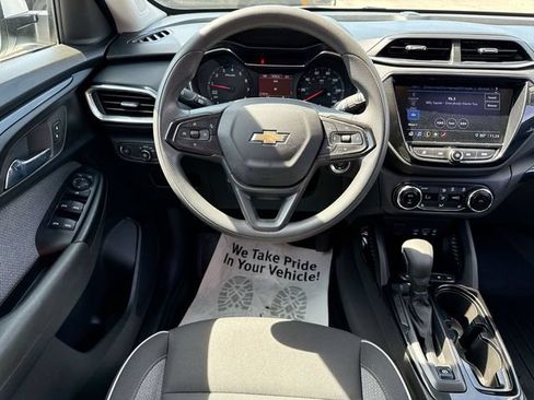 Used 2022 Chevrolet TrailBlazer LT w/ Convenience Package AWD/4WD image 14
