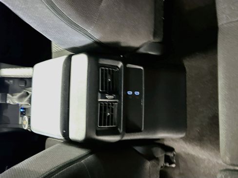 Used 2025 Toyota 4Runner SR5 AWD/4WD image 27