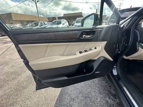 Used 2018 Subaru Outback 3.6R Limited AWD/4WD image 10