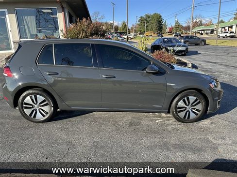 Used 2019 Volkswagen e-Golf SE w/ Driver Assistance Package image 15