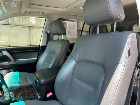 Used 2011 Toyota Land Cruiser w/ Upgrade Pkg AWD/4WD image 2