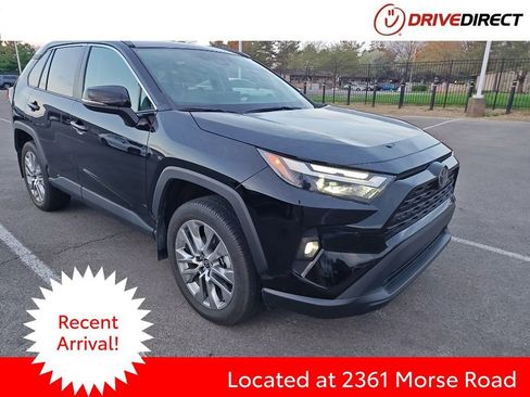 Used 2023 Toyota RAV4 XLE Premium image 1