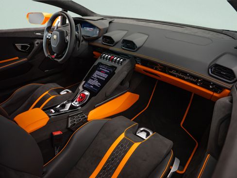 Used 2023 Lamborghini Huracan Tecnica RWD image 8