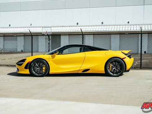 Used 2020 McLaren 720S Performance RWD image 17