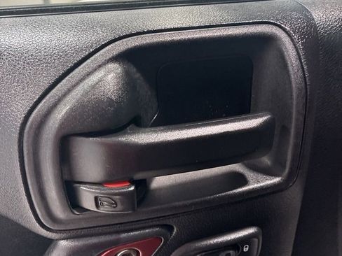 Used 2013 Jeep Wrangler Unlimited Sport image 31