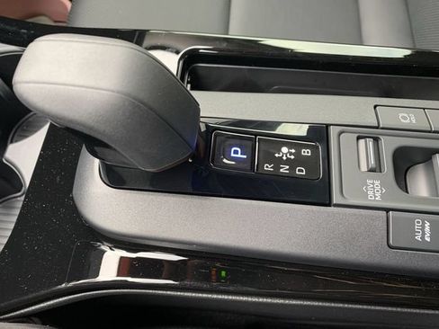New 2026 Toyota Prius Plug-In Hybrid FWD image 25