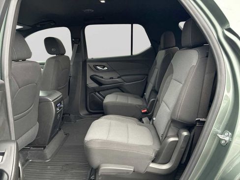 Certified 2023 Chevrolet Traverse LT w/ Rear Camera Mirror Package image 24