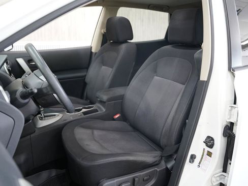 Used 2013 Nissan Rogue SV w/ Premium Pkg FWD image 22