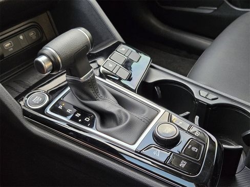 Used 2023 Kia Sportage EX image 9