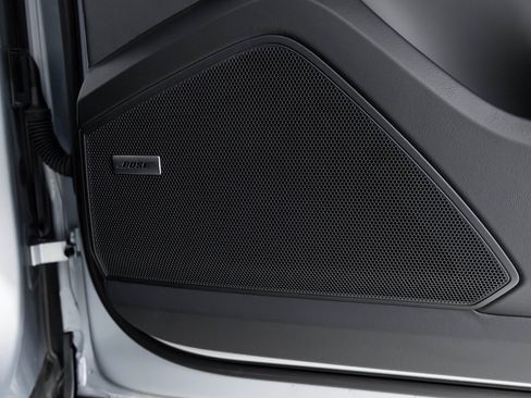 Used 2024 Porsche Cayenne image 41