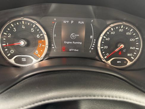 Used 2023 Jeep Renegade Latitude image 16