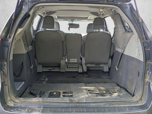 Used 2016 Toyota Sienna XLE FWD image 6