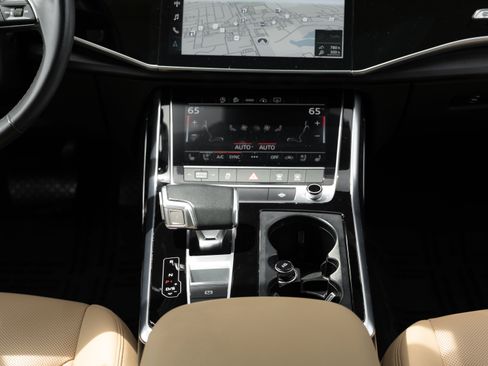 Certified 2023 Audi Q8 Premium Plus AWD/4WD image 17
