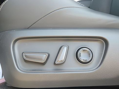 Used 2025 Toyota 4Runner Limited image 22