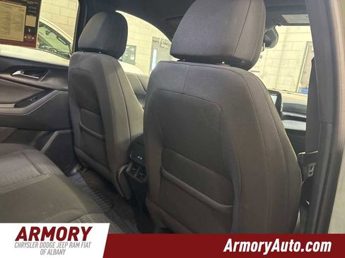 Used 2025 Chevrolet Equinox LT w/ Midnight Edition image 31