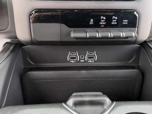 New 2026 RAM 1500 Express image 27