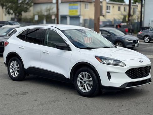 Used 2022 Ford Escape SE FWD image 19