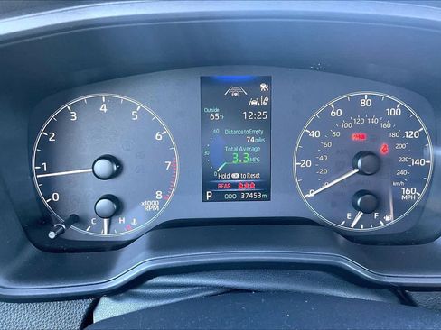 Used 2024 Toyota Corolla LE image 25