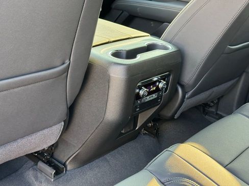 New 2026 GMC Yukon Elevation image 24