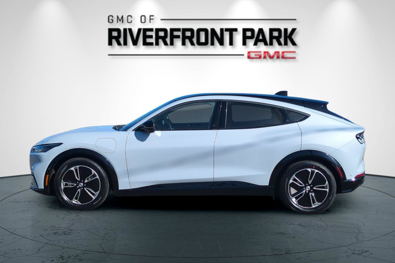 Used 2023 Ford Mustang Mach-E Premium AWD/4WD image 6