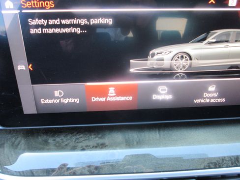 Used 2023 BMW 540i w/ M Sport Package image 67