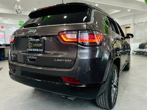 Used 2022 Jeep Compass Limited w/ Elite Group image 9