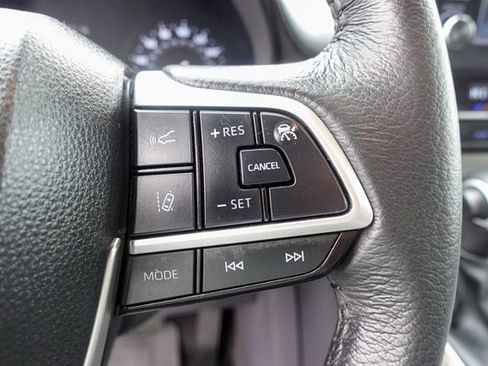 Certified 2024 Toyota Sienna XLE image 19