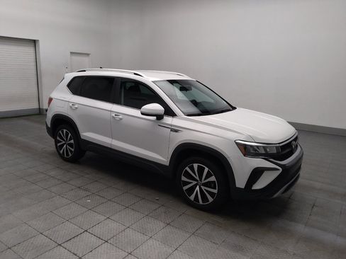 Used 2022 Volkswagen Taos SE FWD image 11