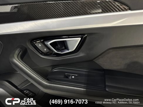 Used 2021 Lamborghini Urus AWD/4WD image 27