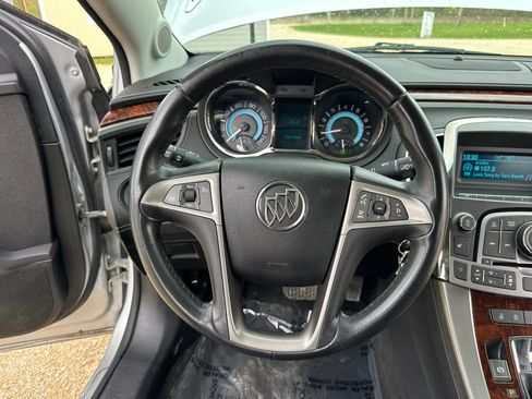 Used 2011 Buick LaCrosse CXL FWD image 17