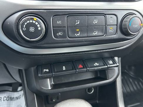 Used 2022 Chevrolet Colorado LT w/ Fleet Safety Package RWD image 22