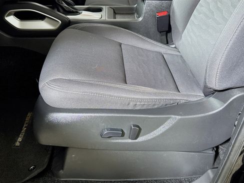 Used 2024 Nissan Frontier SV image 21