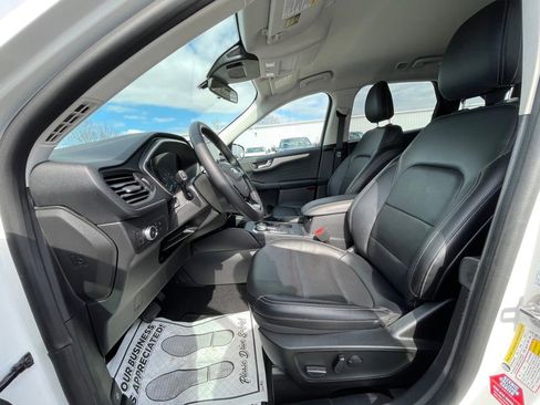 Used 2022 Ford Escape SEL image 18