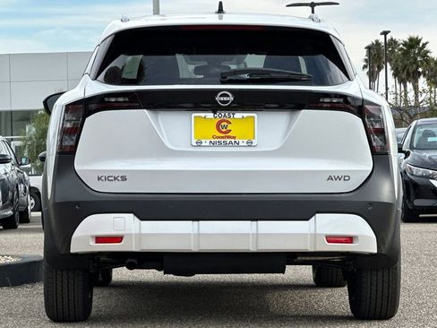 New 2026 Nissan Kicks SV w/ SV Premium Package image 5