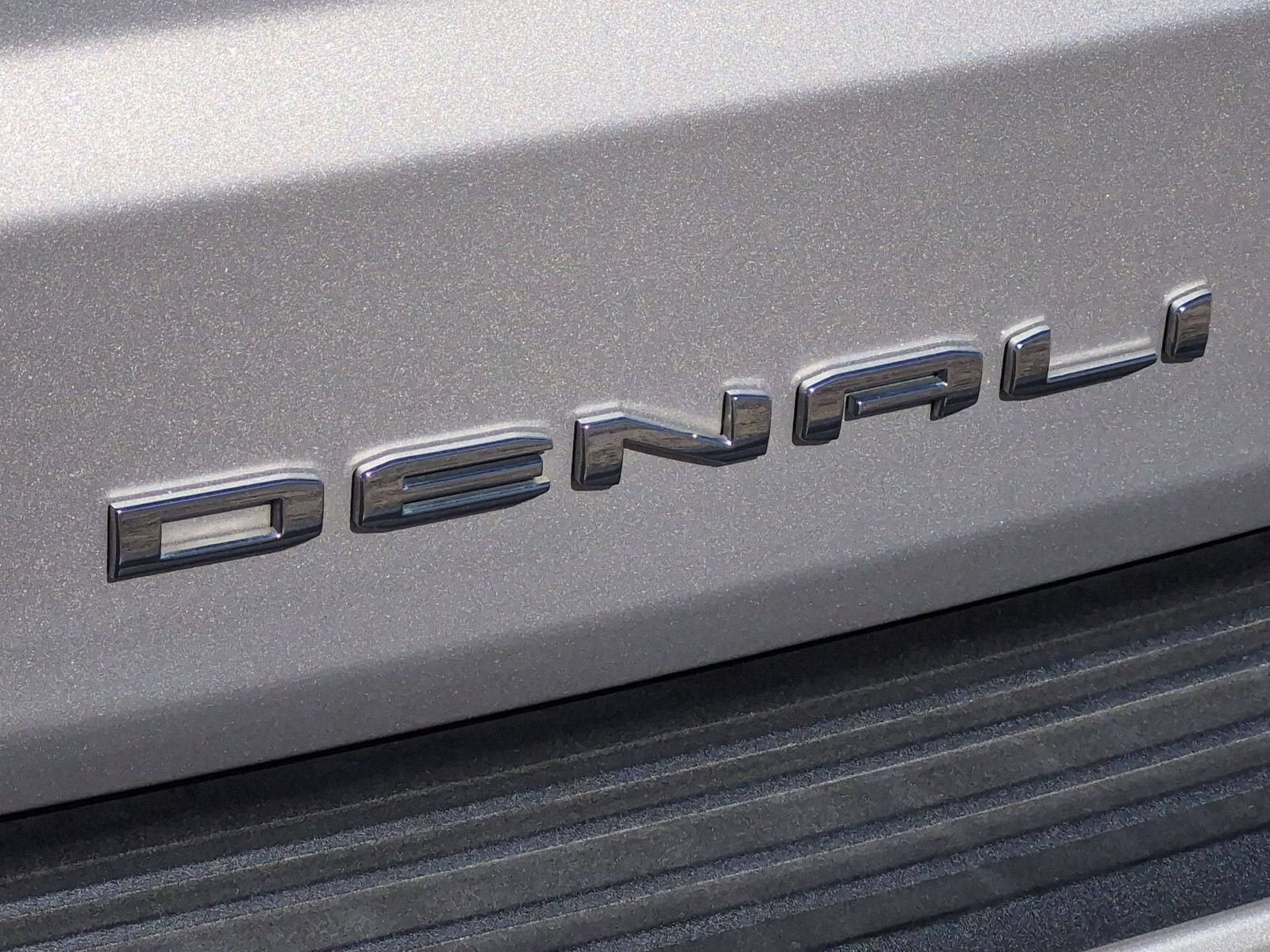 Used 2023 GMC Yukon Denali AWD/4WD image 35