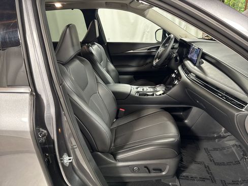 Certified 2026 INFINITI QX60 Luxe w/ Family Package AWD/4WD image 31